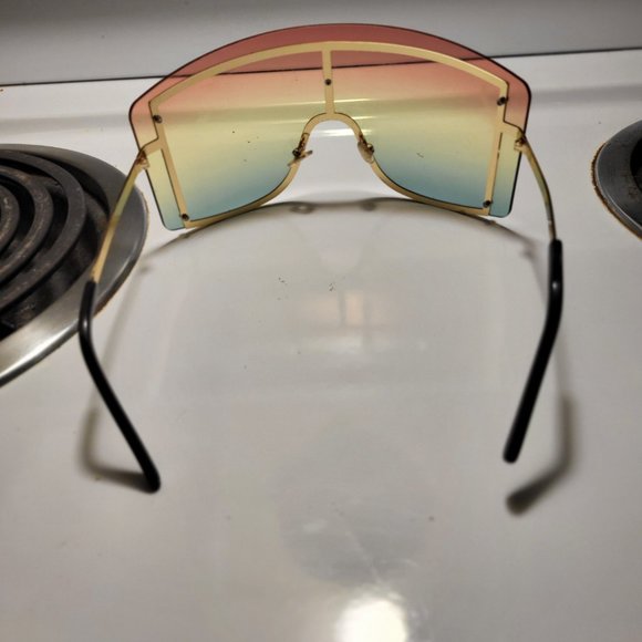 Sunglasses - Picture 3 of 3